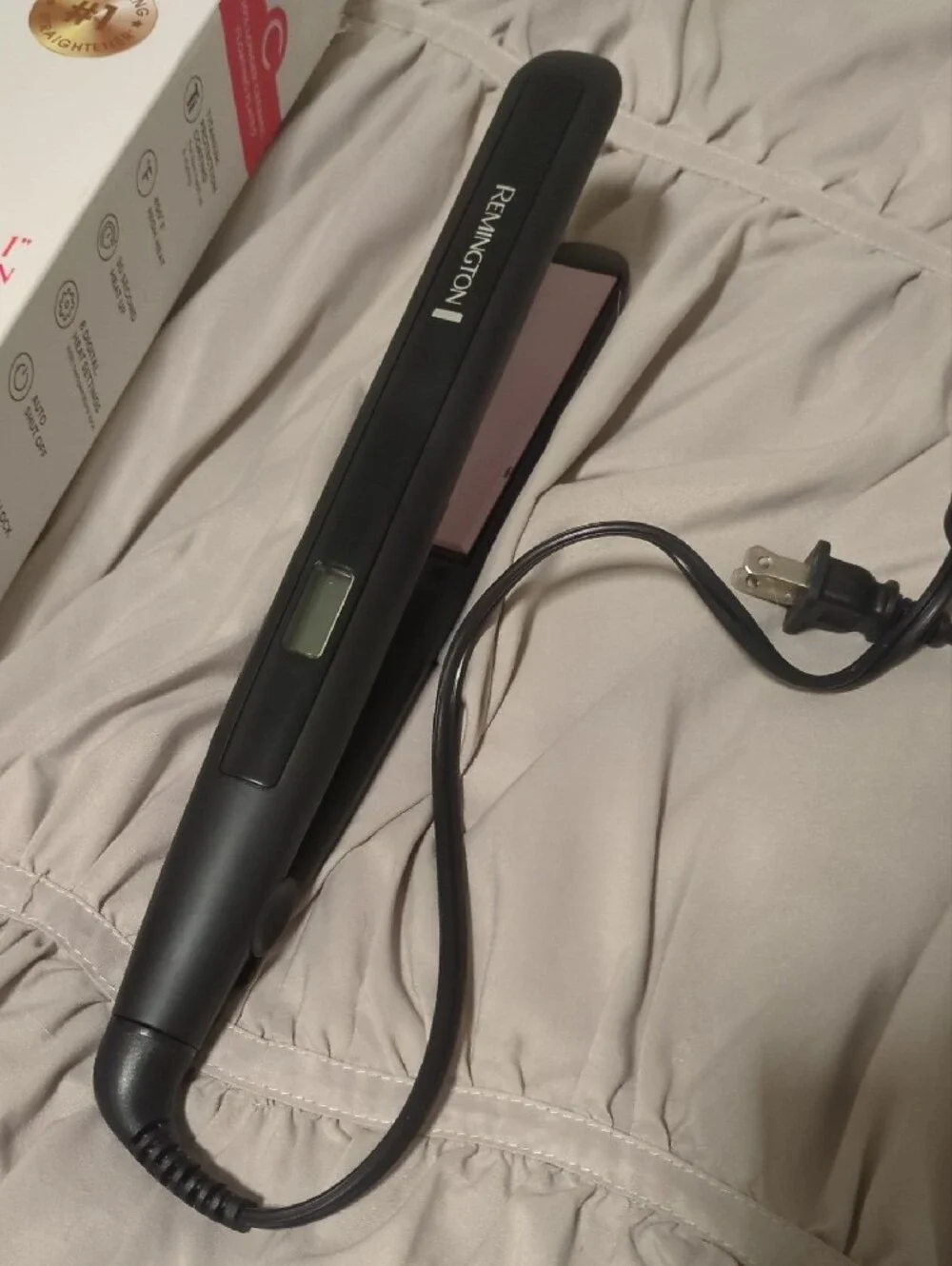 Remington Black Flat Iron Hair Straightener with Box